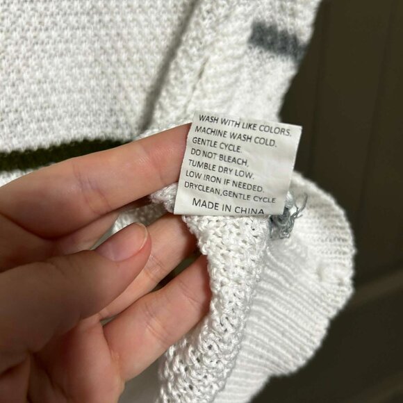 Striped Knit Tunic Sweater Top | Plus Size 1X | Cozy Casual V-Neck - Picture 4 of 4